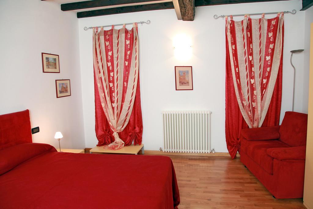 Il Sipario Bed and Breakfast Ferrara Rum bild